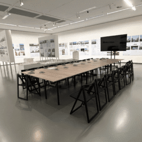 Didelis banketinis stalas