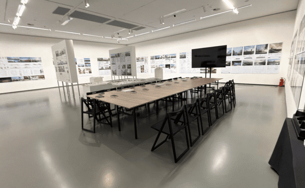 Didelis banketinis stalas